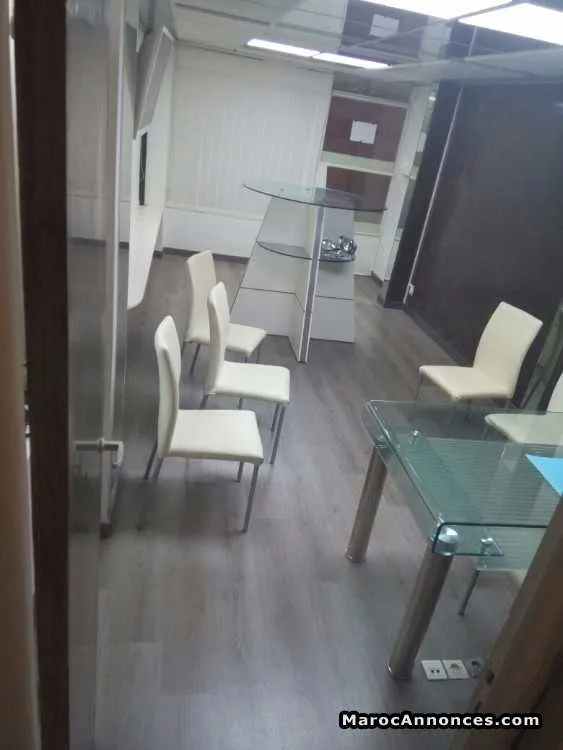 Bureau a vendre sur avenue atlas - الدار البيضاء (2)