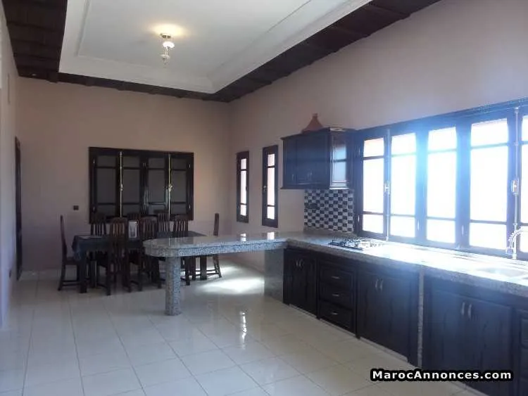 Vente  villa a route d’ourika - الدار البيضاء (3)