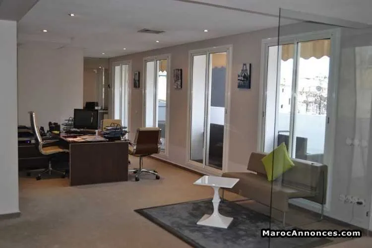 Bureau dernier étage zara superbe pleine vue twin - الدار البيضاء