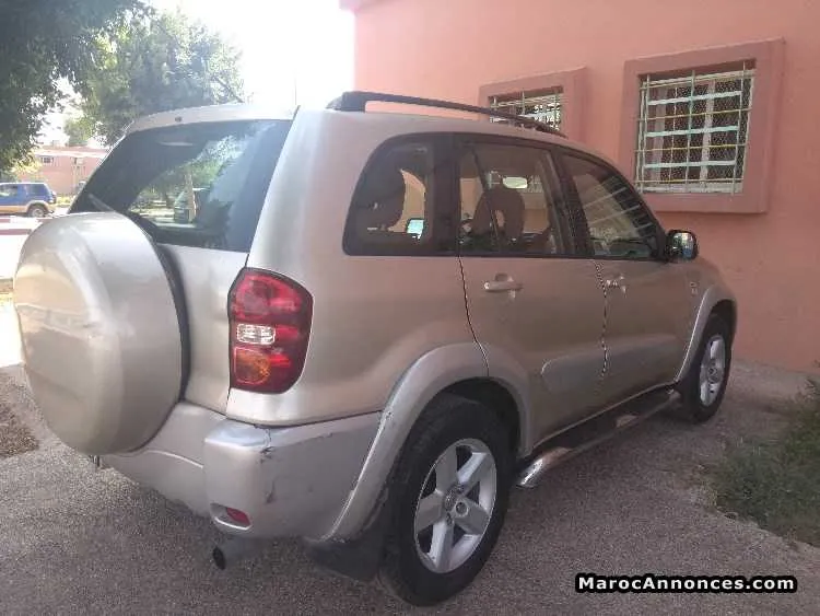 Toyota rav4 a vendre - الدار البيضاء (2)