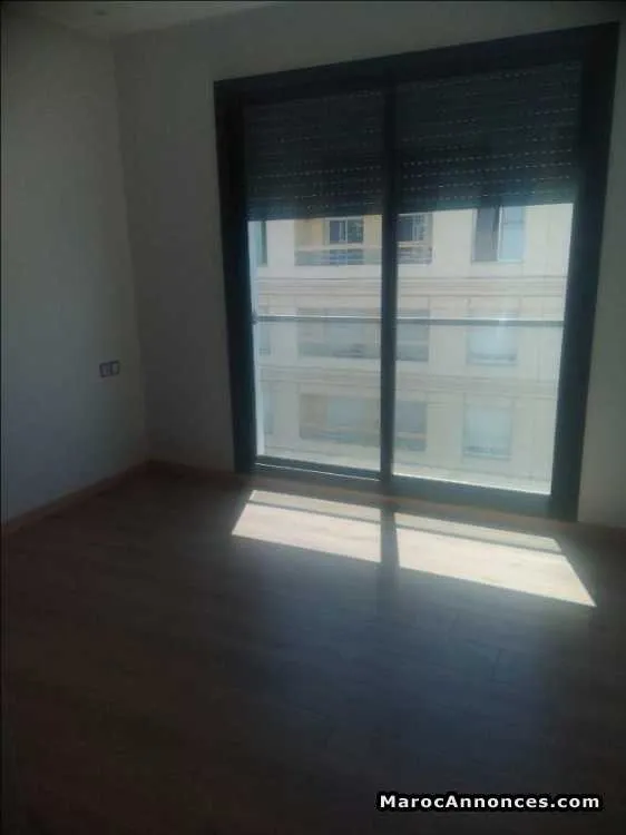Appartement vide de 105 m² - الدار البيضاء (3)