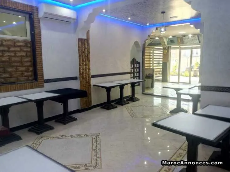 Local de 110 en location - الدار البيضاء (2)