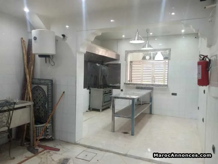 Local de 110 en location - الدار البيضاء (3)