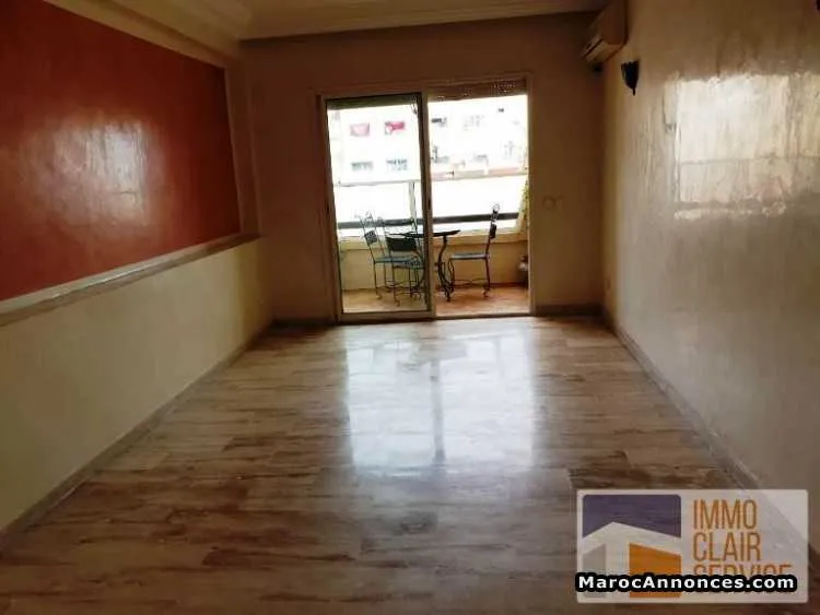 Location studio vide 87m² quartier bourgogne - الدار البيضاء