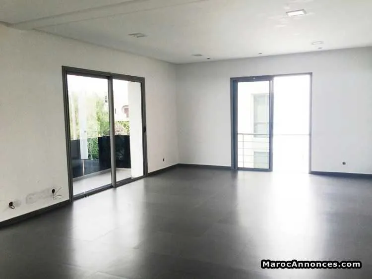 Villa à usage de bureau de 330 m² chantilly - الدار البيضاء