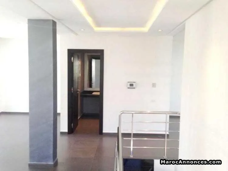 Villa à usage de bureau de 330 m² chantilly - الدار البيضاء (3)