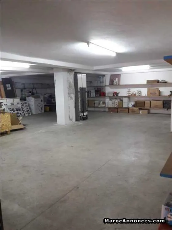 Magasin de 400m2 ain borja - الدار البيضاء (2)