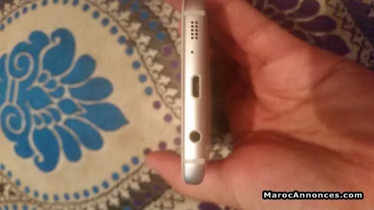 S7 blanc officiel 32g accessoires et carton - الدار البيضاء
