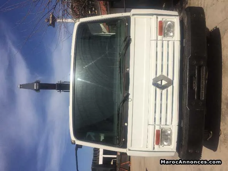 Camion ampliroll - الدار البيضاء
