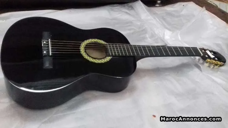 Guitare espagnole classic - الدار البيضاء