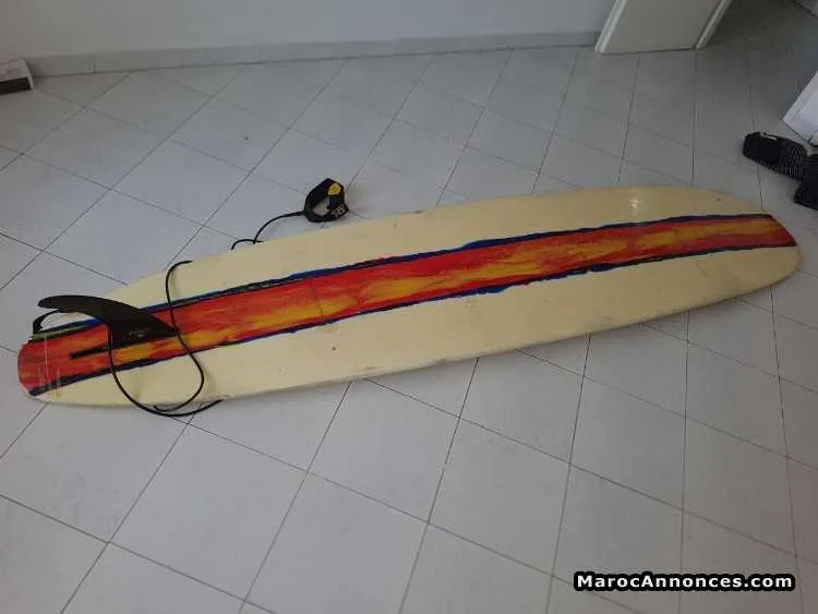 Planche de surf à vendre - الدار البيضاء