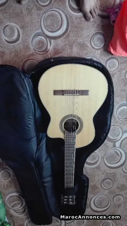 Guitare electro nylon  ibanez - ga5wce nt - الدار البيضاء