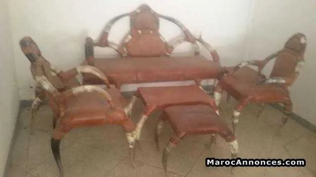 Fauteuil en cuir et cornes de gamouss - الدار البيضاء