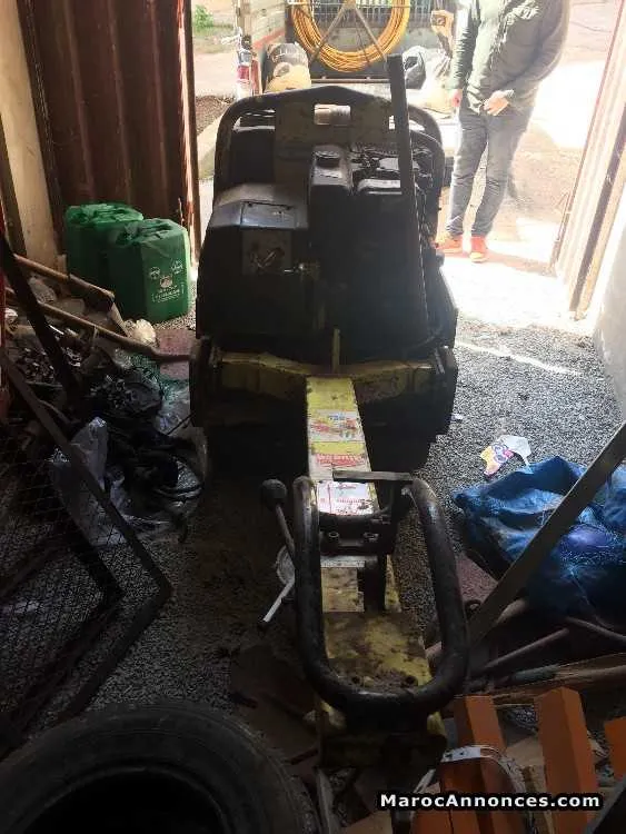 Compacteur à main - الدار البيضاء (2)