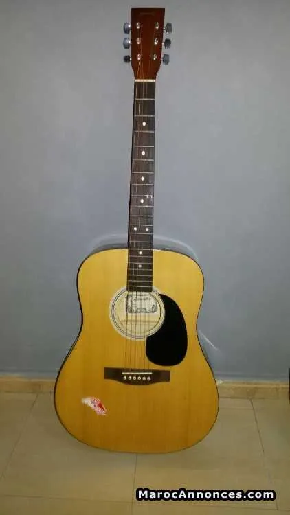 Guitare acoustique - الدار البيضاء