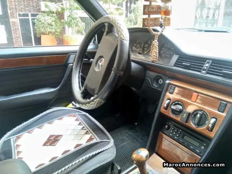 Mercedes 250 1990 - الدار البيضاء