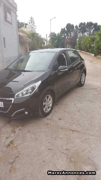 Peugeot 208 hdi pack édition - الدار البيضاء (2)
