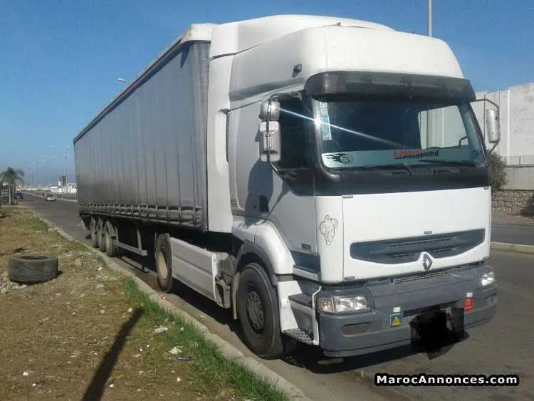 Renault avec bachee - الدار البيضاء