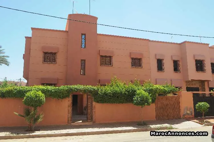 Villa de 259 m2 à zohour 2 route de fes - الدار البيضاء