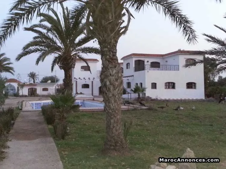 Villa à ouled saleh/bousekoura - الدار البيضاء (2)
