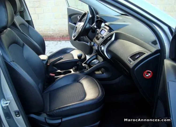 Hyundai ix 35 2.0 crdi bvm 6 4*4 - الدار البيضاء (2)