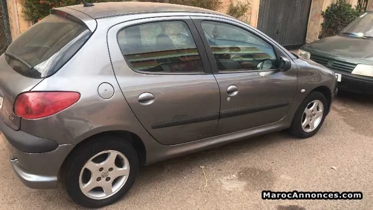 Peugeot 206 hdi - الدار البيضاء (3)