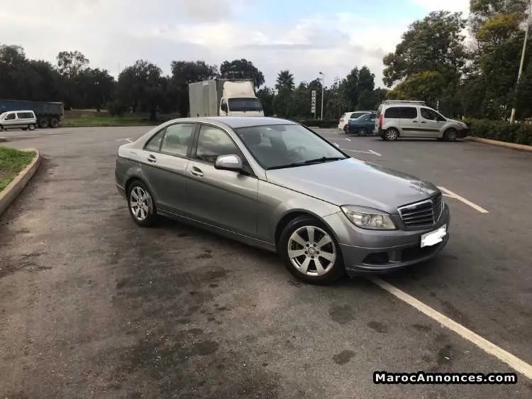 Mercedes benz classe c diesel 2009 - الدار البيضاء (3)