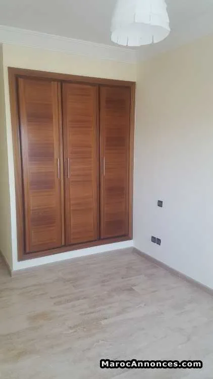 Appartement vide a louer à hassan,rabat - الدار البيضاء
