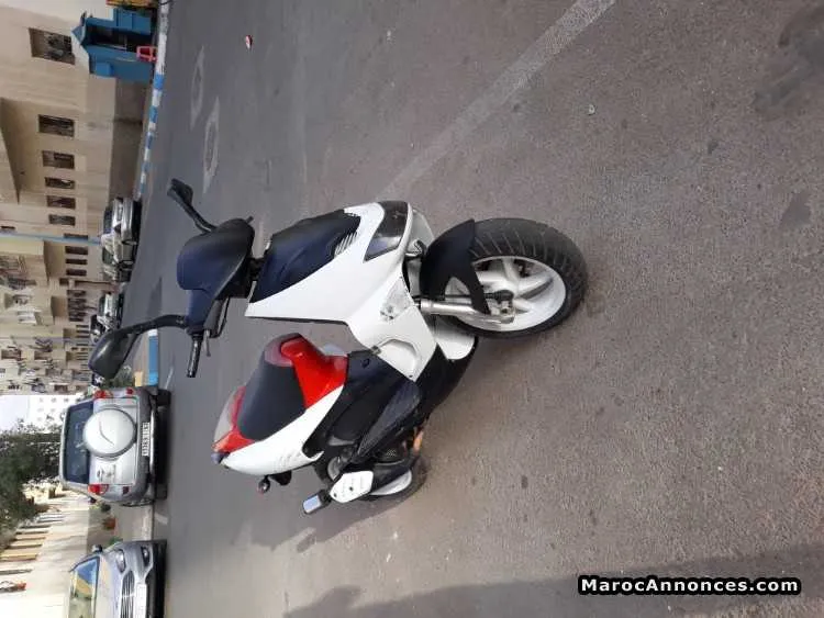 Aprilia cr scooter - الدار البيضاء (2)