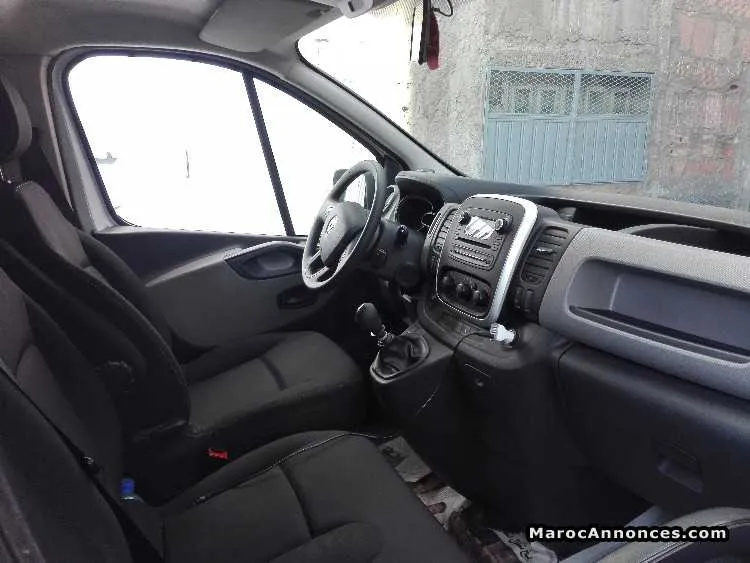 Location renault trafic - الدار البيضاء (3)