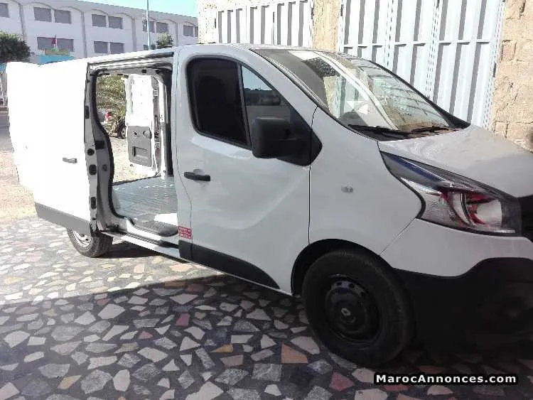 Location renault trafic - الدار البيضاء