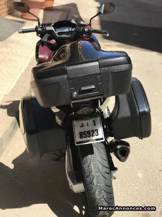 Honda integra 700cc - الدار البيضاء (2)