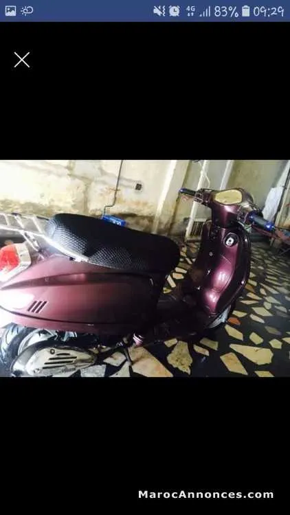 Motor venzia (meme forme vespa) - الدار البيضاء