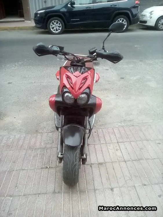Stunt yamaha - الدار البيضاء (2)