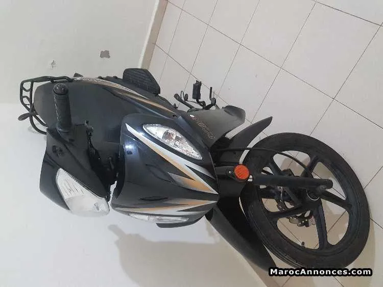 Moto italika presque neuf - الدار البيضاء (3)
