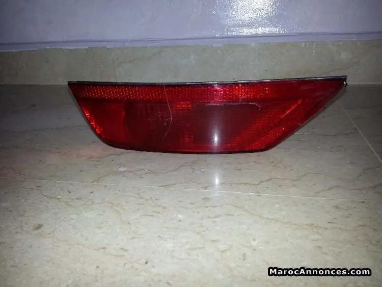 Feu brouillard ar gauche ford focus 2010 - الدار البيضاء
