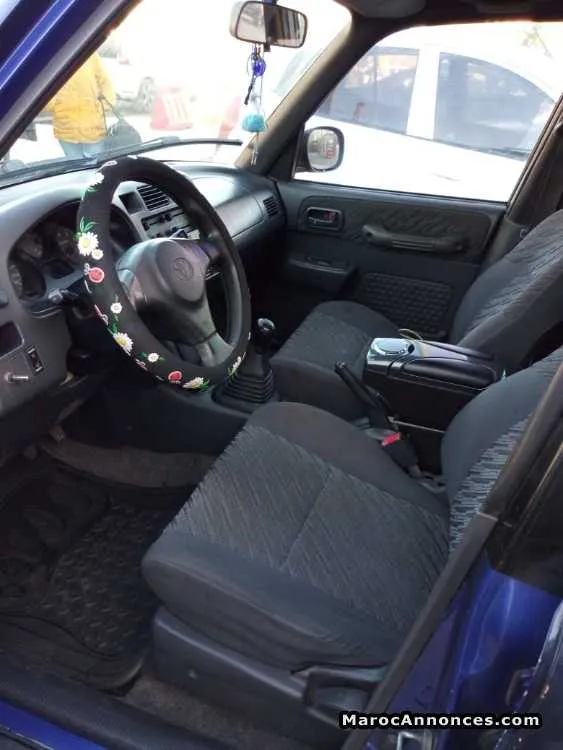 Toyota rav4 a vendre - الدار البيضاء (2)