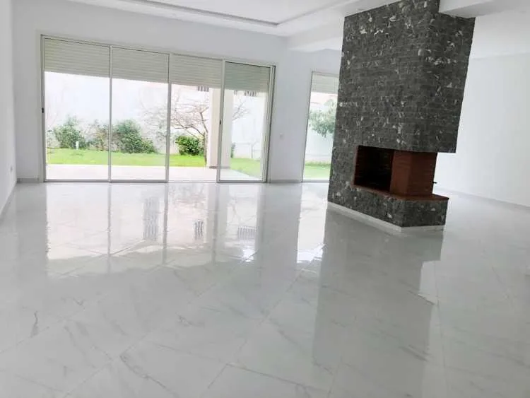 A vendre à rabat  villa refaite à neuf à  souissi - الرباط (3)