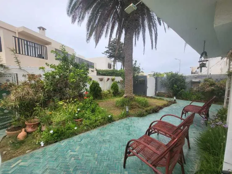 Villa à vente sur 2 niveu 292m² à harehoura - الرباط (3)