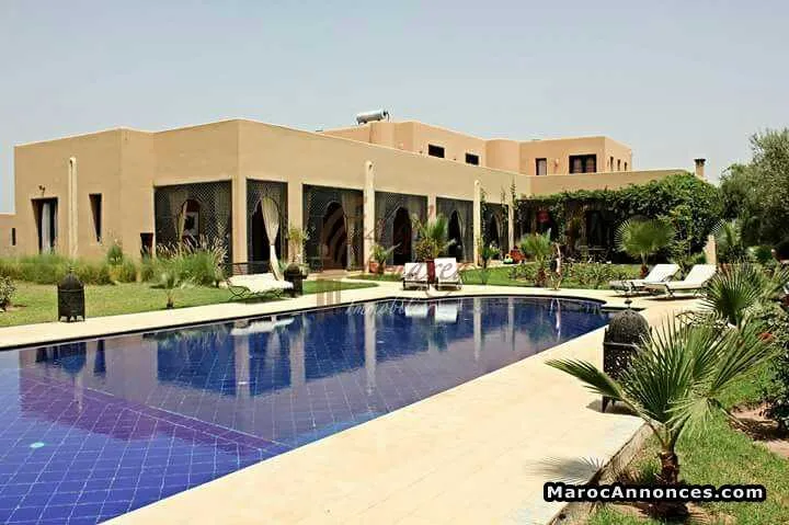 Vente villa À route de ouarzazate - الدار البيضاء