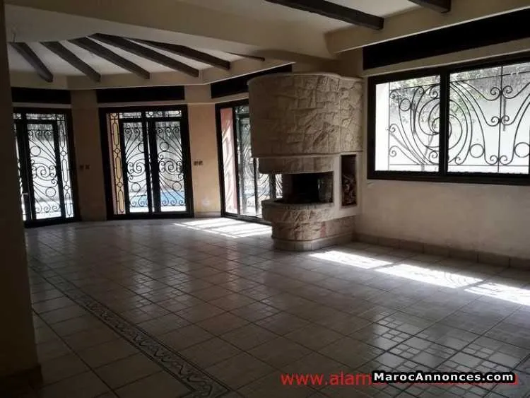 Vl384 villa a vendre a polo derriere bd taddart 5 - الدار البيضاء