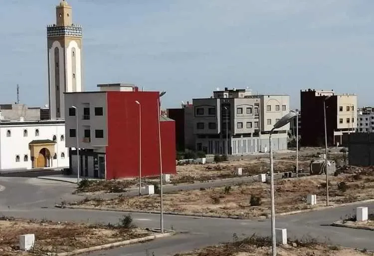 ​أرض محفظة 109م² قرب البحر والطريق السيار - الدار البيضاء