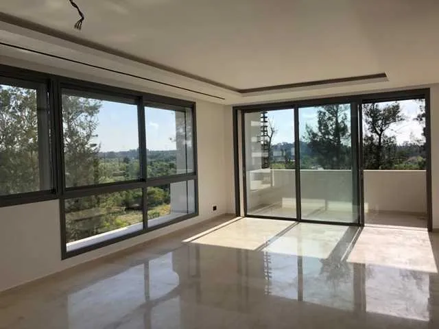 Appartement neuf haut standing à louer à souissi - الرباط