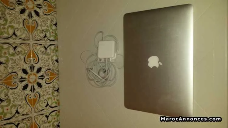Macbook air i5 2015 - الدار البيضاء