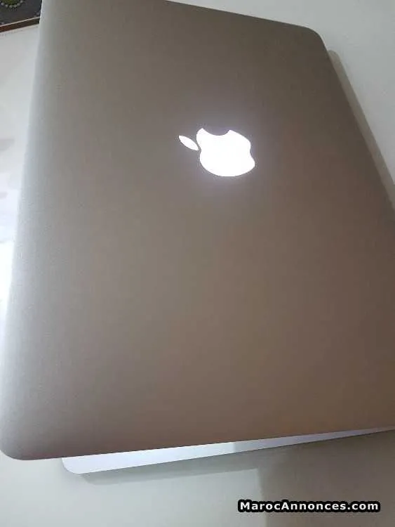 Macbook air 2012 i5 - الدار البيضاء