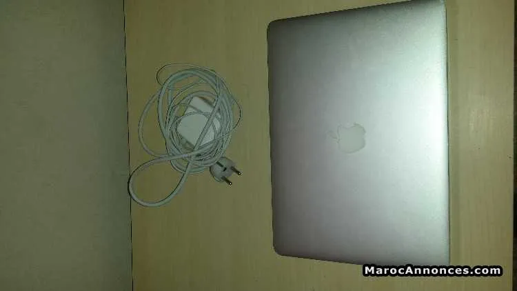 Macbook air i5 2015 - الدار البيضاء