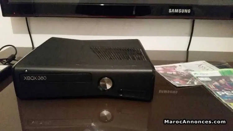 Xbox 360 slim 4go flashee bn etat - الدار البيضاء
