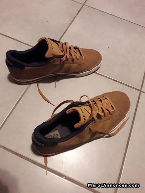 Adidas neo caramel taille 46 - الدار البيضاء