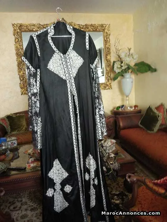Caftan et tkachet djellaba a vendre - الدار البيضاء