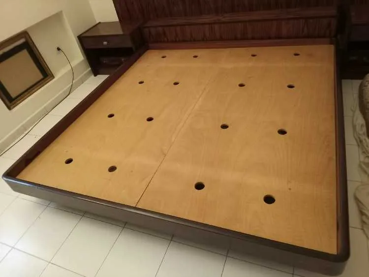 Chambre à coucher en palissandre - الدار البيضاء